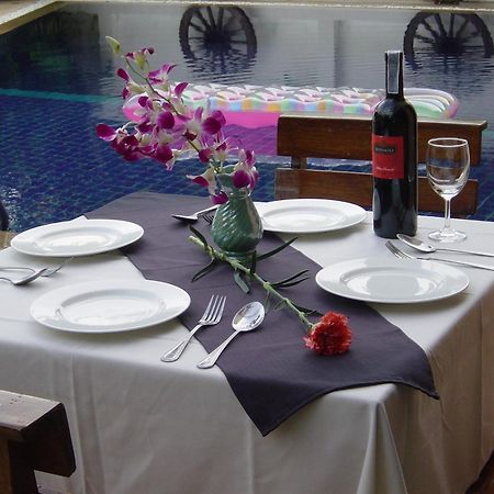 Karon Pool Hotel Eksteriør bilde